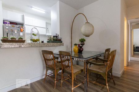 Sala de apartamento para alugar com 3 quartos, 77m² em Vila Andrade, São Paulo