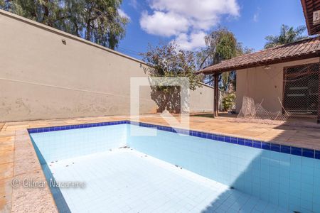 Casa à venda com 430m², 5 quartos e 4 vagas