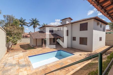 Casa à venda com 430m², 5 quartos e 4 vagas