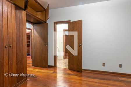 Casa à venda com 430m², 5 quartos e 4 vagas