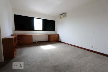 Suite de apartamento à venda com 3 quartos, 270m² em Real Parque, São Paulo