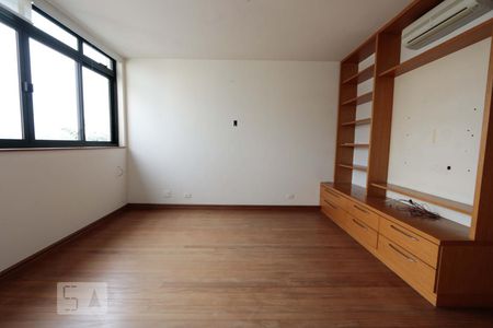 Sala de apartamento à venda com 3 quartos, 270m² em Real Parque, São Paulo