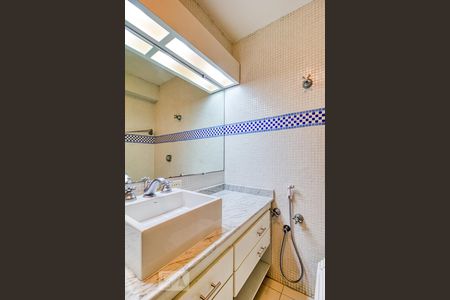 Banheiro de apartamento para alugar com 2 quartos, 92m² em Vila Uberabinha, São Paulo