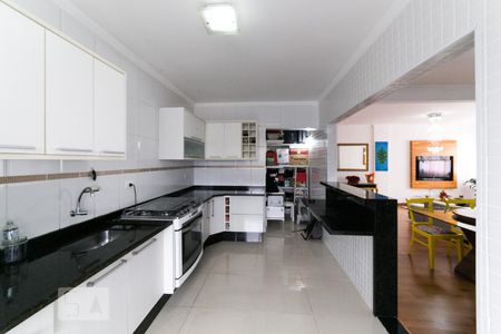 Cozinha de apartamento à venda com 2 quartos, 84m² em Santo Amaro, São Paulo