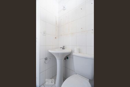 Banheiro social de apartamento à venda com 2 quartos, 55m² em Vila Parque Jabaquara, São Paulo