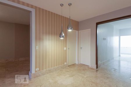 Sala de estar de apartamento para alugar com 2 quartos, 250m² em Cerqueira César, São Paulo