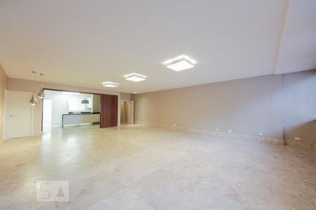 Sala de estar de apartamento para alugar com 2 quartos, 250m² em Cerqueira César, São Paulo