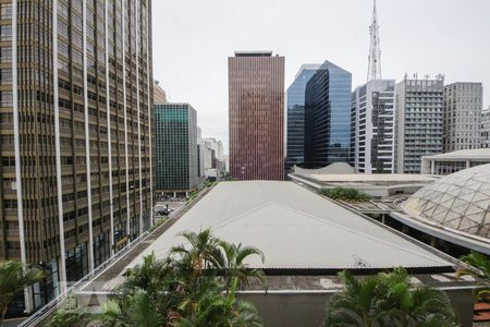 Vista Sala de estar de apartamento para alugar com 2 quartos, 250m² em Cerqueira César, São Paulo