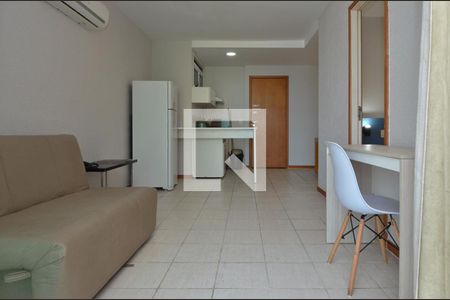 Sala de apartamento para alugar com 1 quarto, 58m² em Recreio dos Bandeirantes, Rio de Janeiro