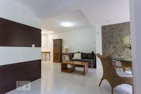 Sala de apartamento para alugar com 2 quartos, 110m² em São João, Porto Alegre