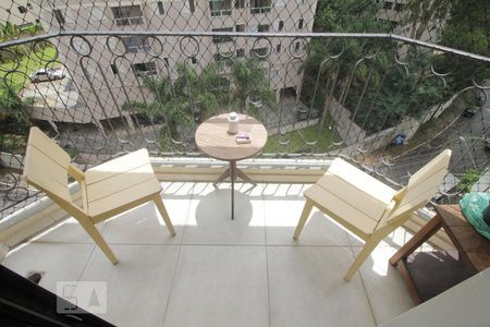 Varanda de apartamento à venda com 3 quartos, 83m² em Paraíso do Morumbi, São Paulo