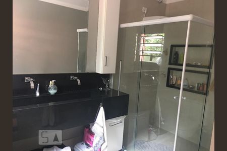 Banheiro suite  de casa à venda com 3 quartos, 232m² em Vila Albertina, São Paulo