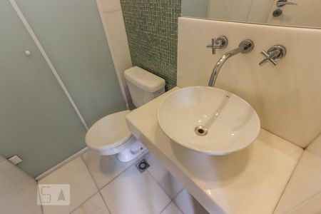 banheiro de apartamento à venda com 2 quartos, 86m² em Vila Suzana, São Paulo