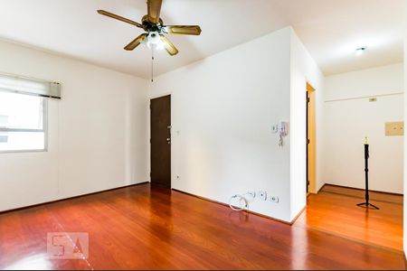 Sala de apartamento para alugar com 1 quarto, 58m² em Centro, Campinas