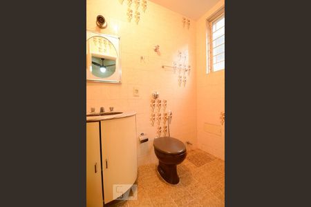 Banheiro suíte de apartamento para alugar com 3 quartos, 100m² em Santo Antônio, Belo Horizonte
