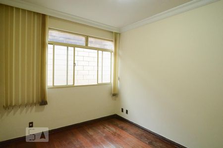Sala 1 de apartamento para alugar com 3 quartos, 100m² em Santo Antônio, Belo Horizonte