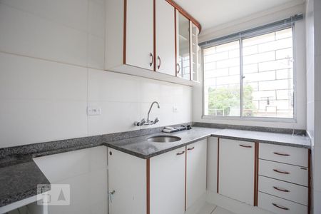 Cozinha de apartamento para alugar com 1 quarto, 44m² em Santana, Porto Alegre