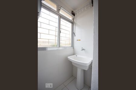 Área de serviço de apartamento para alugar com 1 quarto, 44m² em Santana, Porto Alegre