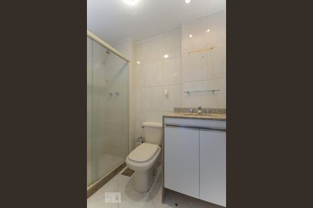 Banheiro  de apartamento à venda com 1 quarto, 46m² em Maracanã, Rio de Janeiro
