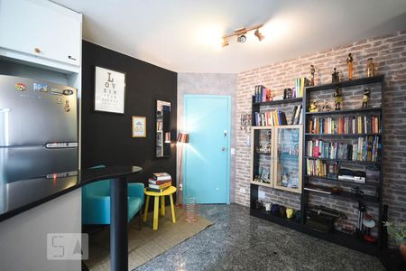 Sala de apartamento à venda com 1 quarto, 43m² em Vila Suzana, São Paulo