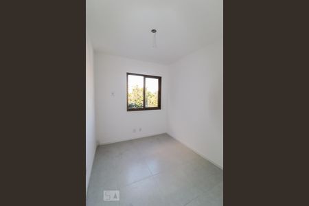 Quarto 01 de apartamento para alugar com 2 quartos, 54m² em Pechincha, Rio de Janeiro