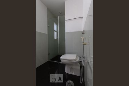 Banheiro de apartamento para alugar com 2 quartos, 103m² em Vila Suzana, São Paulo