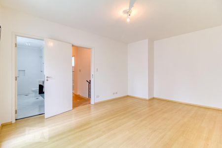 Casa à venda com 188m², 4 quartos e 4 vagas Casa à venda com 188m², 4 quartos e 4 vagasSegunda suíte