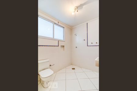 Banheiro de casa à venda com 4 quartos, 188m² em Indianópolis, São Paulo