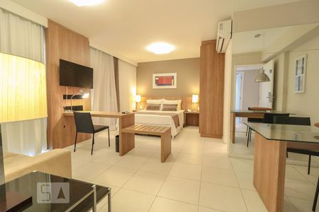 Quarto 01 (Suíte) de apartamento para alugar com 2 quartos, 68m² em Jacarepaguá, Rio de Janeiro