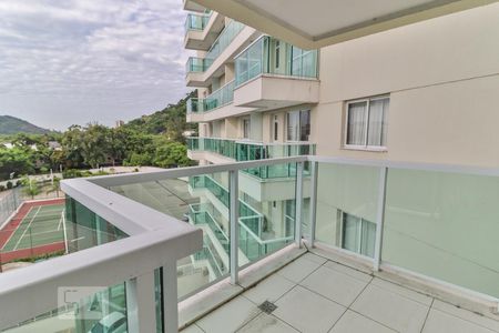 Varanda Quarto 01 (Suíte) de apartamento para alugar com 2 quartos, 68m² em Jacarepaguá, Rio de Janeiro