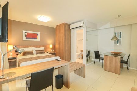 Quarto 01 (Suíte) de apartamento para alugar com 2 quartos, 68m² em Jacarepaguá, Rio de Janeiro