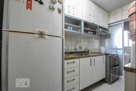 Cozinha de apartamento à venda com 2 quartos, 60m² em Vila Constança, São Paulo