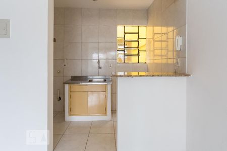 Cozinha de kitnet/studio para alugar com 1 quarto, 27m² em Azenha, Porto Alegre