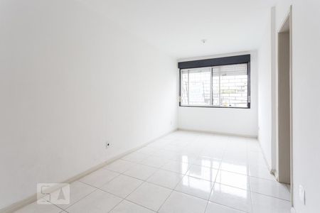 Sala e quarto de kitnet/studio para alugar com 1 quarto, 27m² em Azenha, Porto Alegre