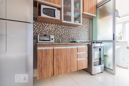 Cozinha de apartamento para alugar com 2 quartos, 48m² em Vila Constança, São Paulo