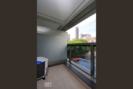 Varanda de kitnet/studio para alugar com 1 quarto, 28m² em Santa Efigênia, São Paulo