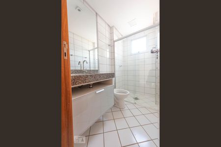 Banheiro Social de apartamento para alugar com 2 quartos, 59m² em Vila dos Alpes, Goiânia