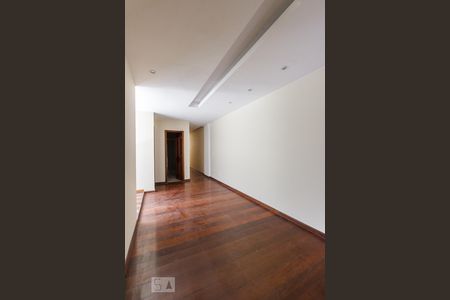 Corredor de apartamento para alugar com 3 quartos, 185m² em Jardim Oceânico, Rio de Janeiro