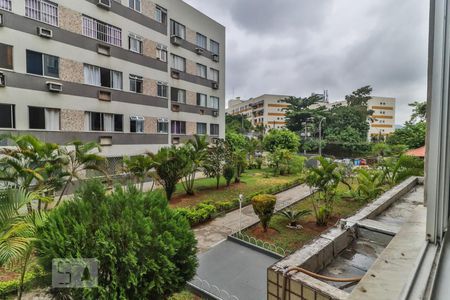 Vista Sala de apartamento para alugar com 2 quartos, 55m² em Freguesia (jacarepaguá), Rio de Janeiro