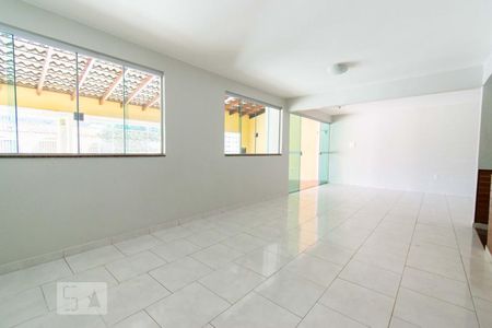 Sala 01 de casa para alugar com 7 quartos, 400m² em Guará 2, Brasília