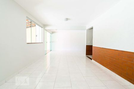Sala 01 de casa para alugar com 7 quartos, 400m² em Guará 2, Brasília