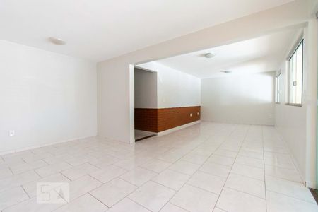 Sala 01 de casa para alugar com 7 quartos, 400m² em Guará 2, Brasília