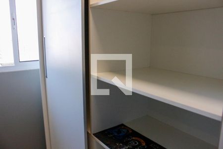Closet da suíte 1 de apartamento para alugar com 4 quartos, 230m² em Vila Andrade, São Paulo