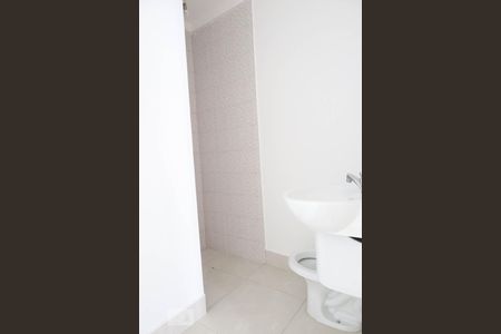 Banheiro de casa à venda com 2 quartos, 120m² em Centro, Jundiaí