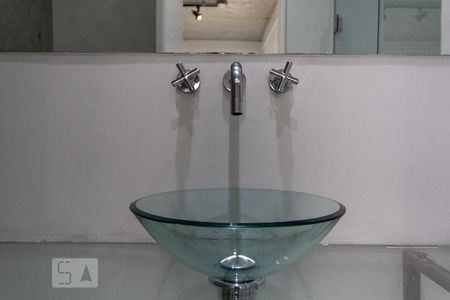 Banheiro de apartamento à venda com 1 quarto, 71m² em Jardim Fonte do Morumbi, São Paulo