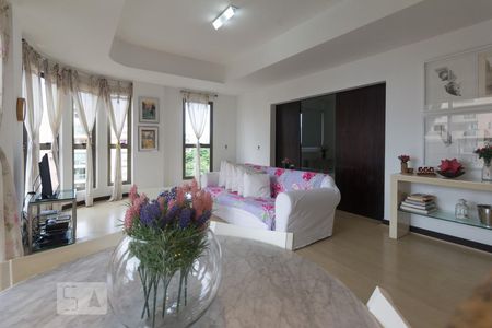 Sala de apartamento à venda com 2 quartos, 100m² em Barra da Tijuca, Rio de Janeiro