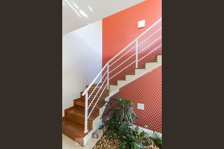 Escada sala 1 de casa à venda com 3 quartos, 275m² em City Lapa, São Paulo