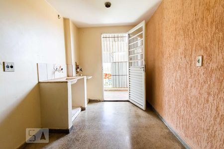 Sala/Cozinha de apartamento para alugar com 1 quarto, 23m² em Taguatinga Norte (taguatinga), Brasília