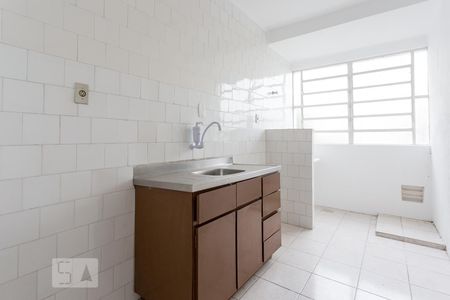 Cozinha de apartamento para alugar com 2 quartos, 54m² em Cristal, Porto Alegre