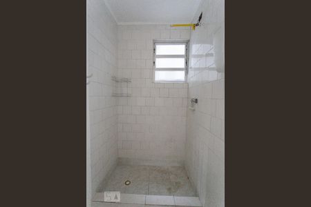 Banheiro de apartamento para alugar com 2 quartos, 54m² em Cristal, Porto Alegre